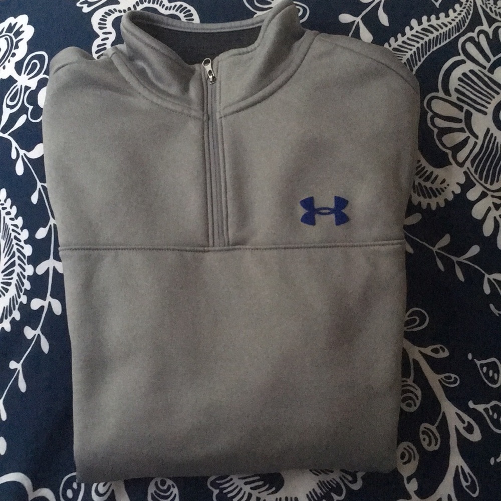 Men”s S like new Under Armour 3/4 zip!